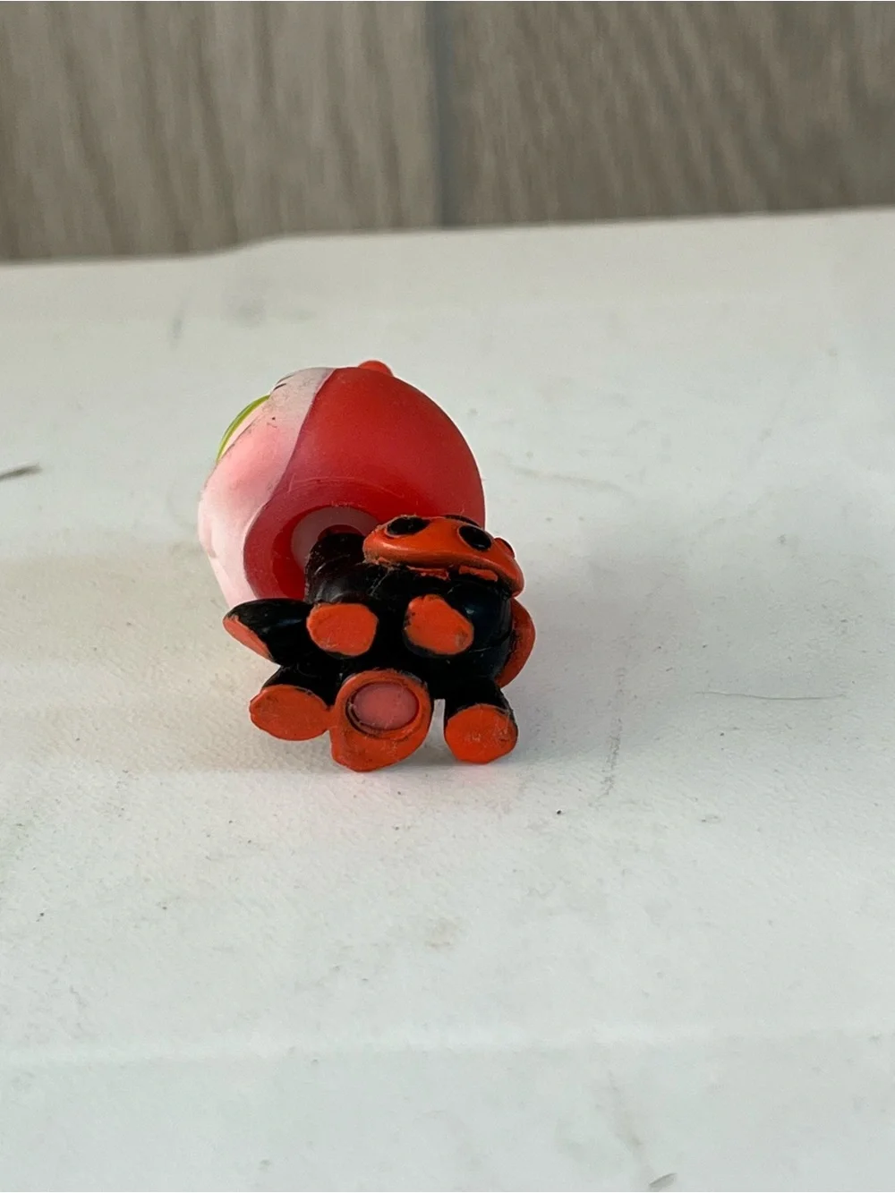 Littlest Pet Shop Authentic LPS  #221 LadyBug Black Red Green Eyes RARE Toy